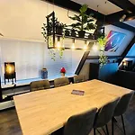 Edice Met Zwembad En Restaurant In - Honden Toegelaten בית נופש
