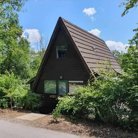 Edice Met Zwembad En Restaurant In - Honden Toegelaten *