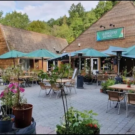 Edice Met Zwembad En Restaurant In - Honden Toegelaten