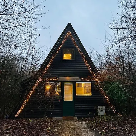 Edice Met Zwembad En Restaurant In - Honden Toegelaten *